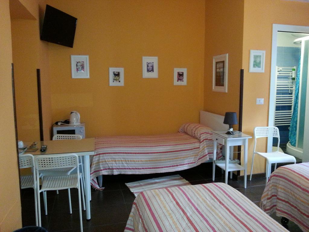 Affittacamere Andronaco Milão Quarto foto